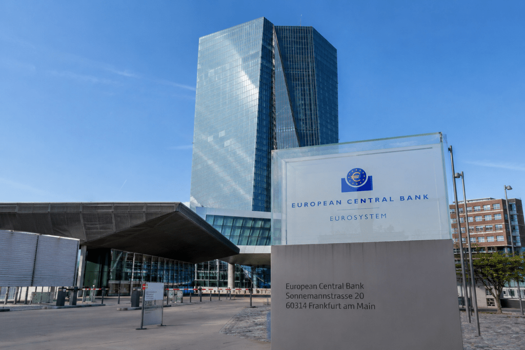 CAC 40, FTSE MIB, IBEX 35, DAX indices on edge as bond yields soar ahead of ECB